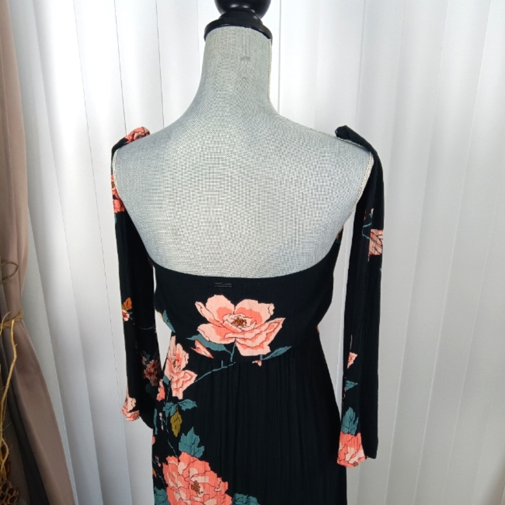 Billabong Womens Dress. - Picture 6 of 16